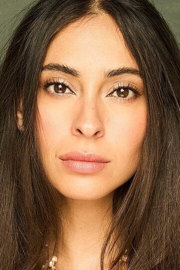 / Kiara Gomez Glad Bak