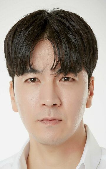 Ли Тхэ-гом / Lee Tae-geom