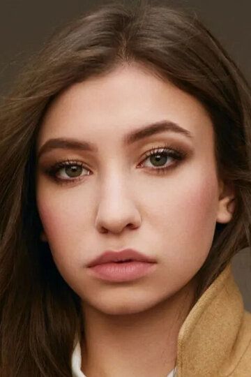 Кейтлин Након / Katelyn Nacon