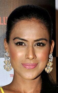 Ниа Шарма / Nia Sharma