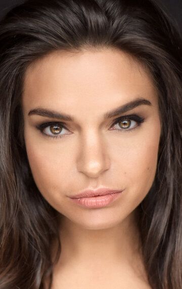/ Mercedes De La Cruz