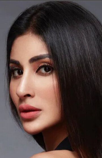 Муни Рой / Mouni Roy