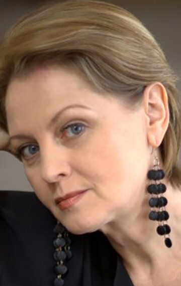 Елена Комиссаренко /