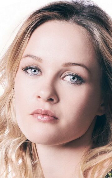 Эмбир Чилдерс / Ambyr Childers