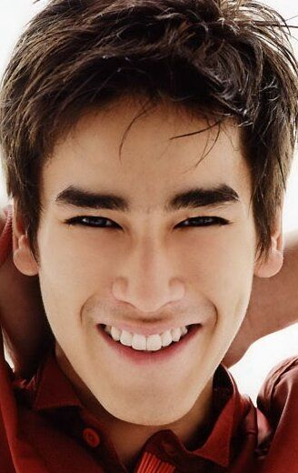 Надич Кугимия / Nadech Kugimiya