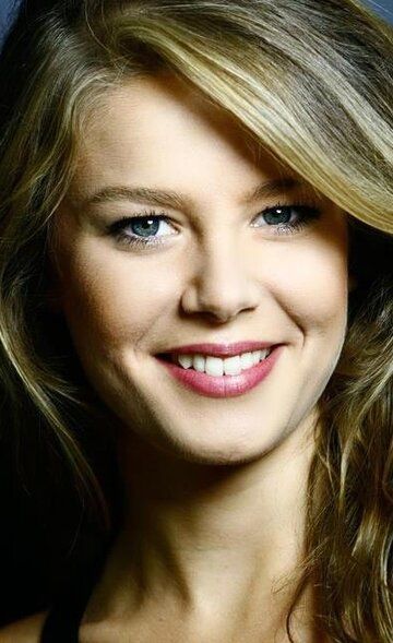Бурджу Бириджик / Burcu Biricik
