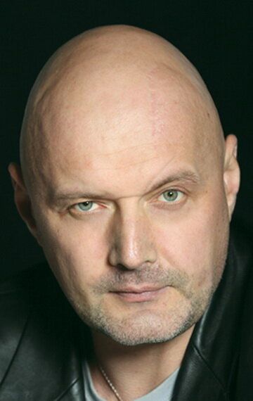 Дмитрий Артаев / 