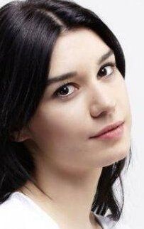 Бурджу Кыратлы / Burcu Kiratli
