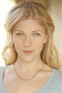 / Amanda Marlon