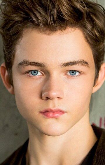 Леви Миллер / Levi Miller