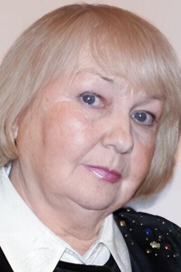 Людмила Мызникова / 