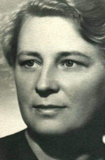 Алла Тарасова /