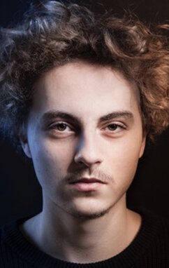 / Aaron Roggeman