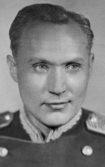 Григорий Плужник / 