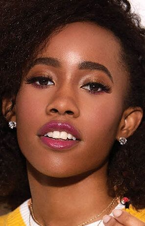 / Zoe Renee