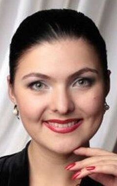 Анна Комкина / 