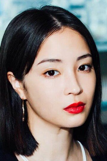 Судзу Хиросэ / Suzu Hirose