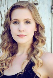  / Samantha Hollon