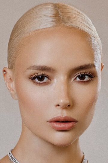 Анна Александрова / 