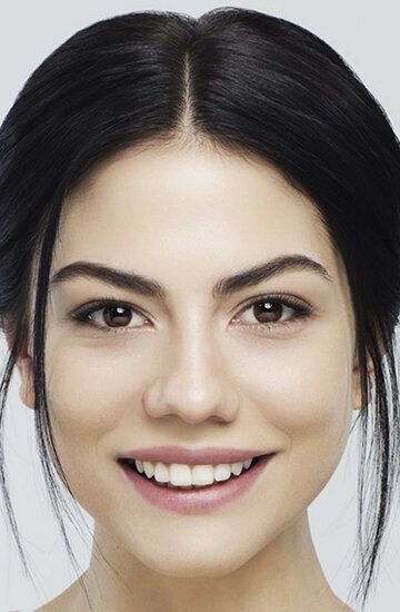 Демет Оздемир / Demet Özdemir