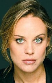 Надин Гарнер / Nadine Garner