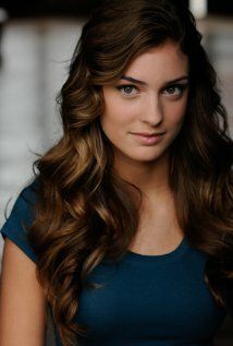 / Mia Hulen