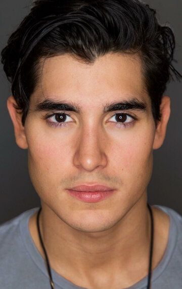 Генри Зага / Henry Zaga