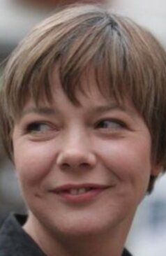 Эмеше Вашвари / Emese Vasvári