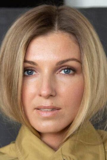 Ольга Ажажа / 