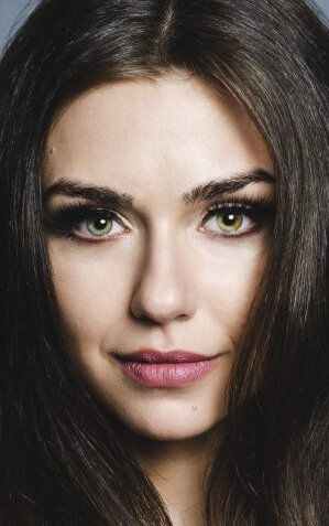 / Victoria Konefal