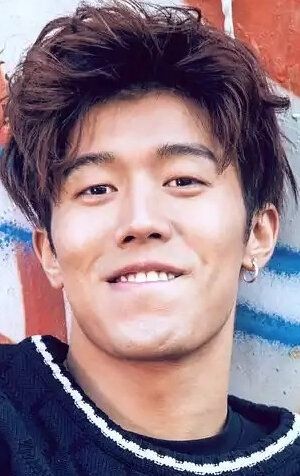 Чжоу Ю / Zhou You