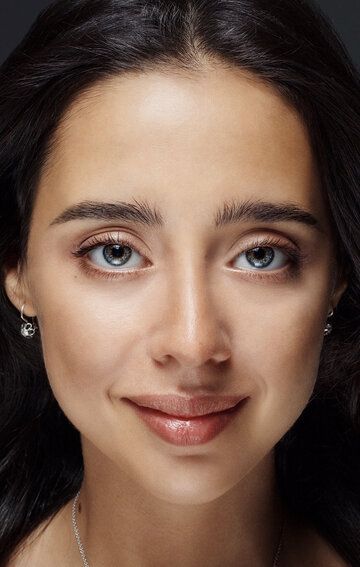 Нана Муштакова / 