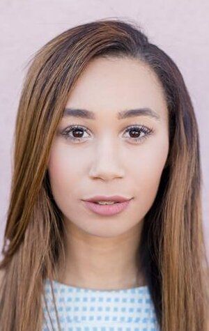 Ева Гутовски / Eva Gutowski