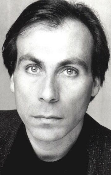 Тейлор Негрон / Taylor Negron