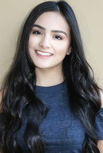  / Chloe Holaso
