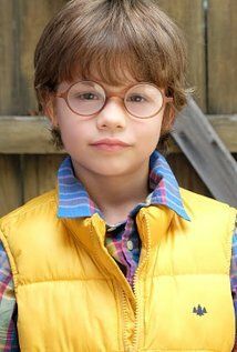 / Luke-Ryan Straube
