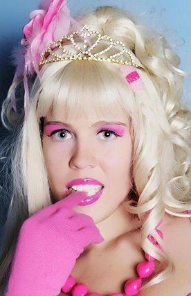 Карина Шарабокова / 