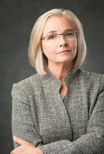  / Lisa Paxton