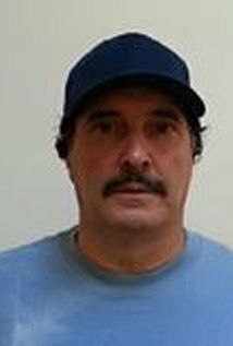 / Robert Oliva