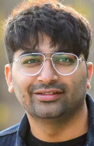 / Malhar Thakar