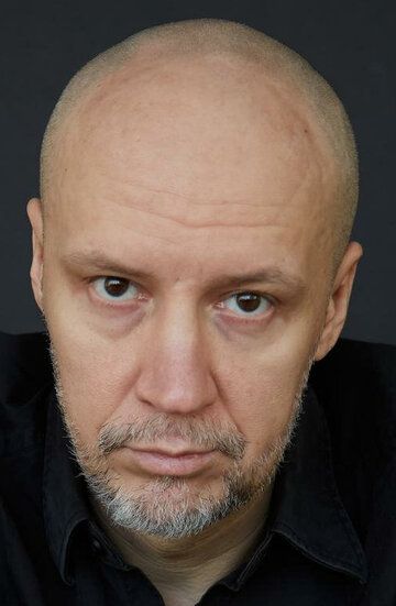 Антон Пахомов / 