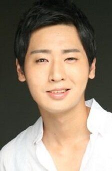 Сон У-хёк / Son Woo-hyeok