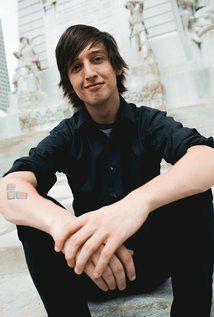 / Collin Fiol