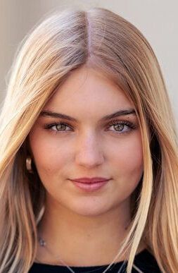  / Luna Maxeiner