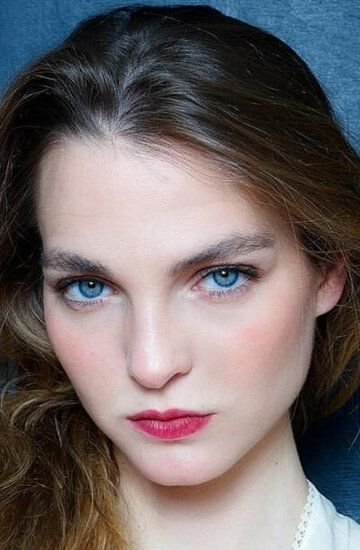/ Adèle Simphal
