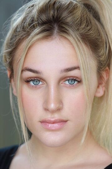 / Madi Monroe