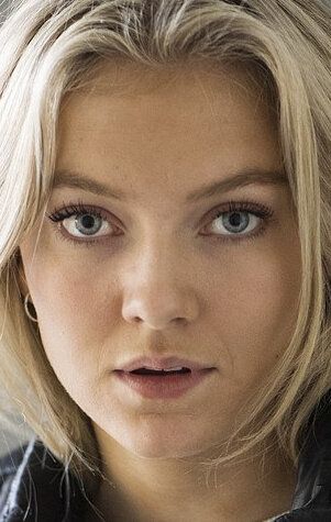 / Astrid S
