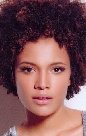  / Thais Lago