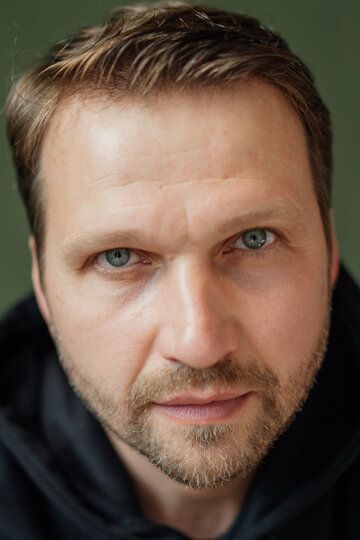 Юрий Кухаренко / 