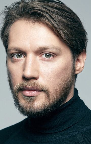 Илья Акинтьев / 